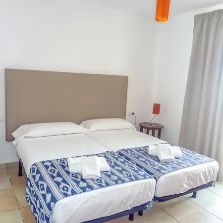 Βίλα Sleeps 8 Pool Air Con Wifi Binissafuller